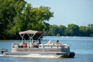 Another toxic algae alert issued for lake near Lincoln