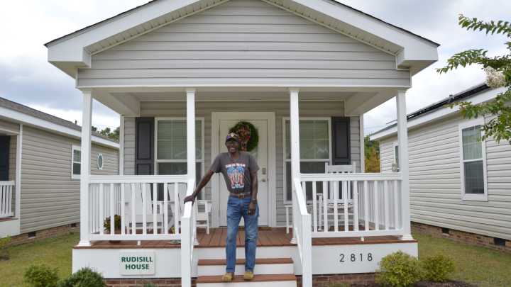 How a Wilmington nonprofit brought a homeless man to the…