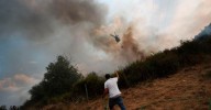 Incendios en el noroeste: 15 fuegos activos y un riesgo muy alto de nuevos focos pese a que la situación mejora