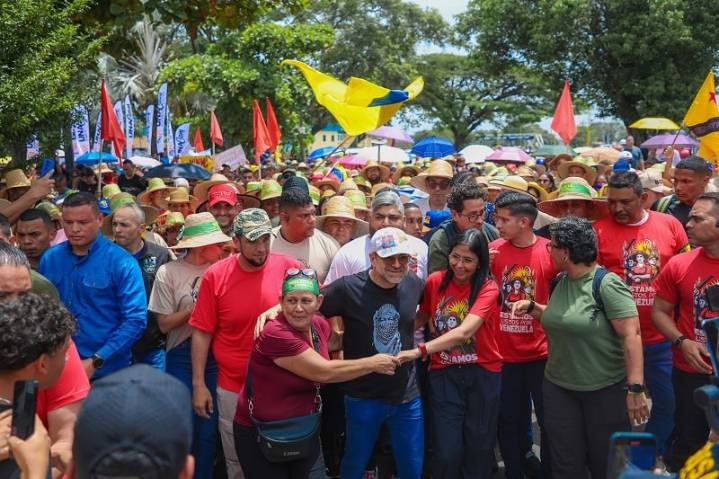 Delcy Rodríguez pide a EEUU alejarse de las costas venezolanas