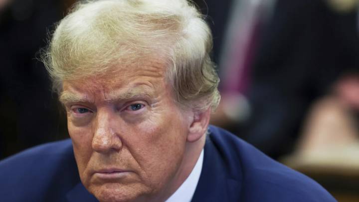 Trump plantea un "enfoque diferente" sobre Ucrania si no hay avances en dos semanas