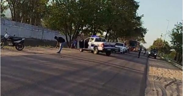 Motociclista se accidentó en ruta 34: fue trasladado en código rojo al hospital