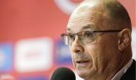 Arias prendió la polémica con penales: "Te los dan si querés ganar"