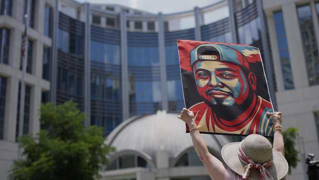 Kilmar Abrego Garcia to be deported to Uganda after refusing plea