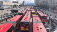 Bus varado en TransMilenio colapsa la avenida Caracas y genera caos en Bogotá