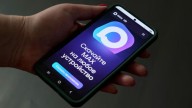 Aplicación de mensajería Max, respaldada por el Kremlin, estará preinstalada en todos los teléfonos inteligentes de Rusia