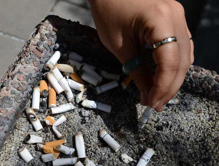 As provinces set to get smoking lawsuit cash, advocates seek more mitigation efforts