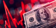 En un mercado volátil y con tasas que rondan el 75%, el dólar bajó a $1.310 y las acciones perdieron hasta 9% en Wall Street