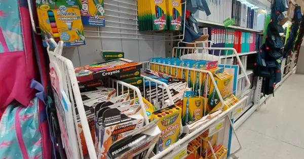 Despunta la venta de útiles escolares