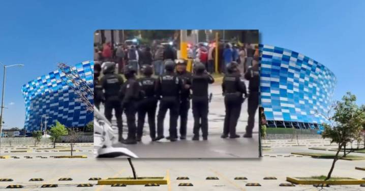 Riña afuera del estadio Cuauhtémoc en Puebla deja una mujer muerta y un herido