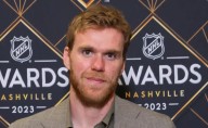 While his extension remains uncertain, Connor McDavid gets encouraging update on Oilers teammate’s injury