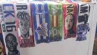 Polémica en la Feria de Málaga: un puesto vende bufandas de Franco
