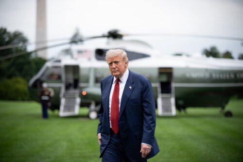Trump amenaza a Rusia con “consecuencias muy graves” si no cesa la...