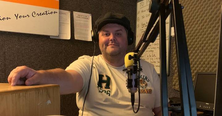 Renfrewshire dad planning first full marathon after incredible weight loss journey