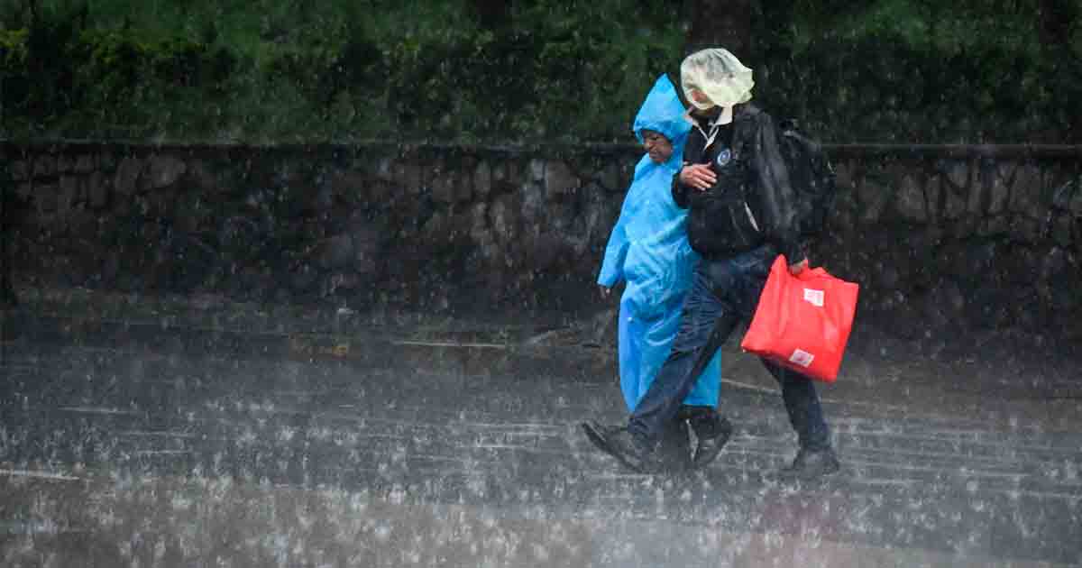 Lluvias récord inundan CDMX: más de 70 viviendas afectadas y caos en el AICM