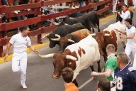 Accidentado primer encierro de San Sebastián de los Reyes con siete heridos tras una carrera con toros de La Palmosilla