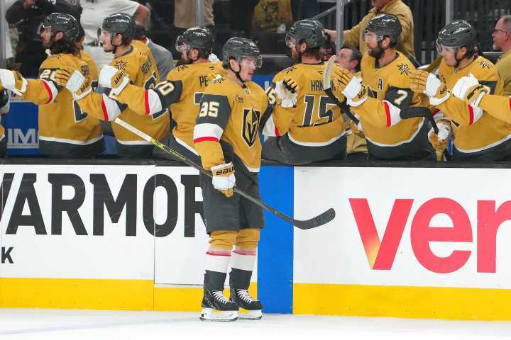 Report: Swedish Sniper Signs with Colorado Avalanche