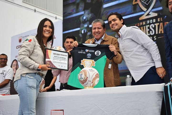 Debutan equipos de fútbol femenil municipal en Copa Bienestar 2025