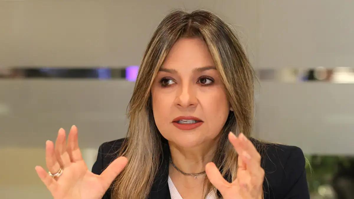 Vicky Dávila reaccionó a fallo que deja en libertad al expresidente Álvaro Uribe Vélez: 'Bendito sea Dios'