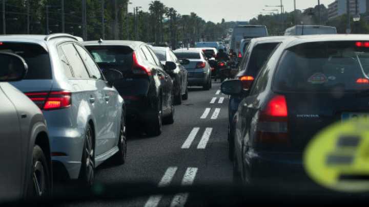 El coche híbrido lidera las ventas de junio, y con el coche eléctrico, alcanza el 74% del total de ventas