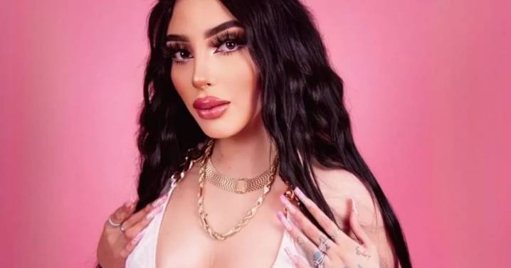 Bellakath publica video bailando en bikini tras polémica por su físico