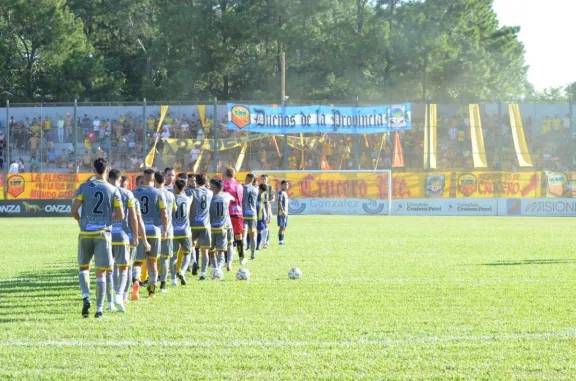 Crucero: 20 años entre la Liga Posadeña, la élite y una posible vuelta al fondo del fútbol argentino