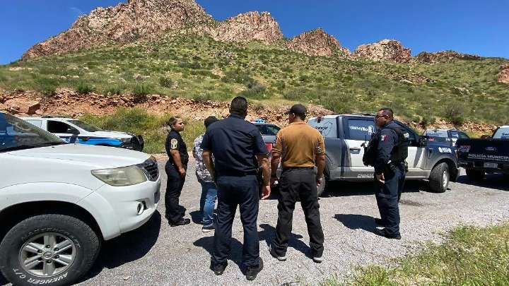Senderista cae de peña en el Cerro Colorado y es rescatado por las autoridades