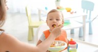 Comer para vivir: Horario de comidas y lactancia del bebé