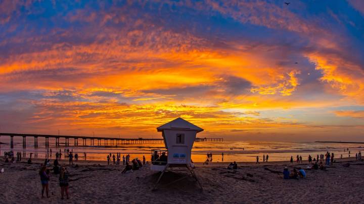 Tropical storm Juliette gives San Diego a sunset spectacular