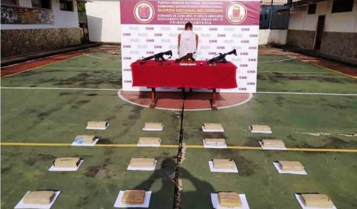 Incautan armas de guerra, municiones y droga en operativo militar en Tucupita