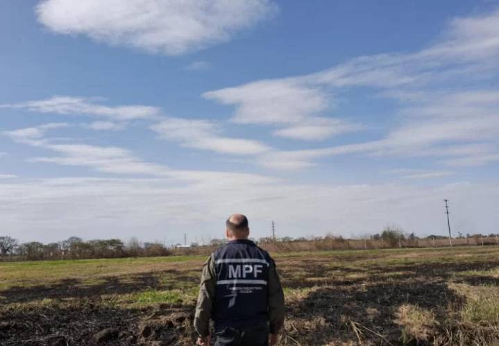 La quema de cañaverales llevó preocupación a los vecinos de un barrio privado en San Andrés