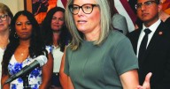 Hobbs hosts Massachusetts fundraiser