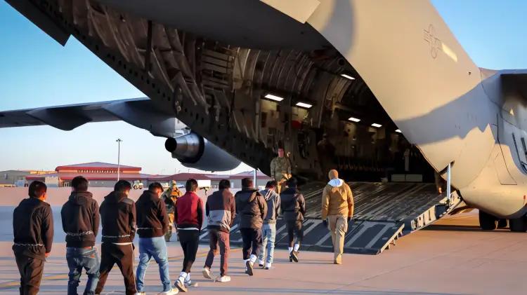 Uganda acepta migrantes deportados de EE.UU. bajo estrictas condiciones