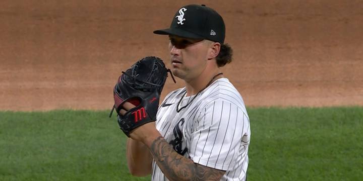 Korey Lee pitches, catches in same game for White Sox