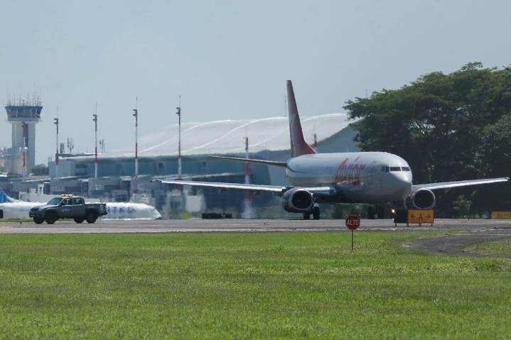 Llegan a Venezuela 372 migrantes repatriados desde Bolivia y México