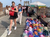Illegal vending resurfaces on Brooklyn Bridge despite city ban