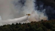 Los incendios bajan a 18, pero 8 de ellos continúan con llamas muy virulentas