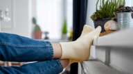 Hacé espacio en los cajones: el truco para guardar las medias y tenerlas siempre ordenadas
