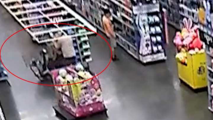 Retiran cargos contra acusado de intentar secuestrar a niño en un Walmart tras dudas por imágenes en cámara de seguridad