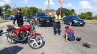 Accidente entre motociclistas en glorieta de Ciudad Caucel: dos lesionados