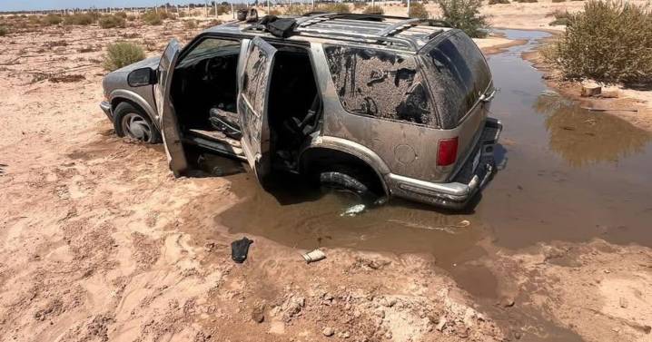 Muere hombre tras quedar estancado su vehículo en el Valle de Mexicali