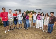 Doce jóvenes mentes en circunstancia con la excelencia