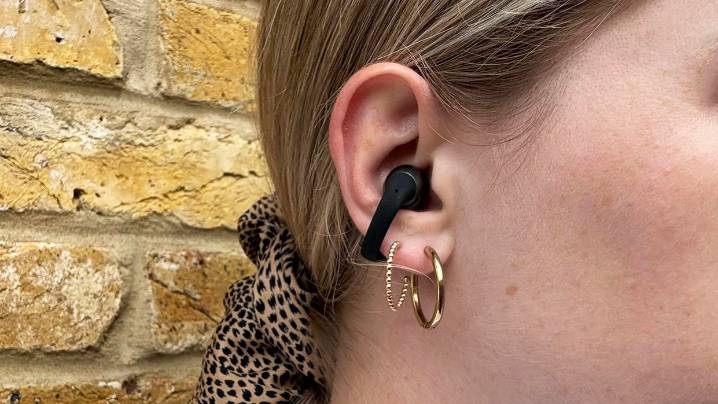 I swapped my Airpods Pro 2 for the new Shokz OpenDots One