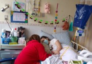 Adolescente de 16 años de Linares lucha por su vida y su familia ruega por ayuda: "Merece una oportunidad"