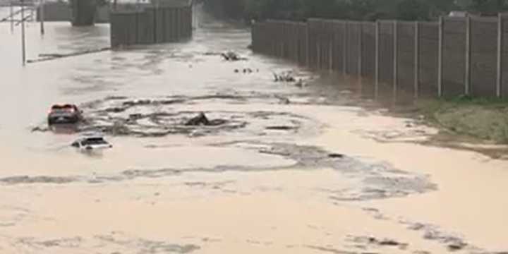 Car, trash can spin in whirlpool along I-24 in Chattanooga during flooding