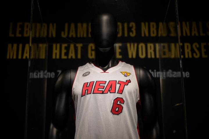 Ex-Miami Heat security guard stole $2 million in memorabilia: DOJ
