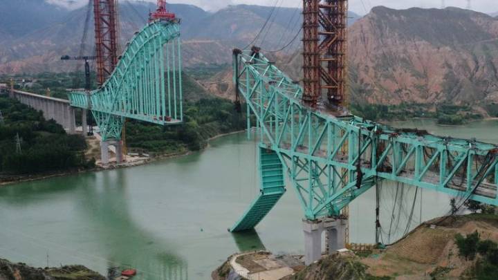 Multiple workers dead after 'tensioning operation' causes bridge in China to collapse