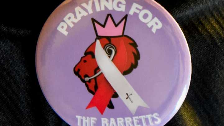 Prattville and Pike Road football teams honor Libby Barrett's fight