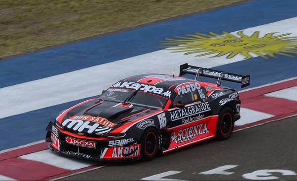 Agónica victoria de Canapino en el TC en Buenos Aires