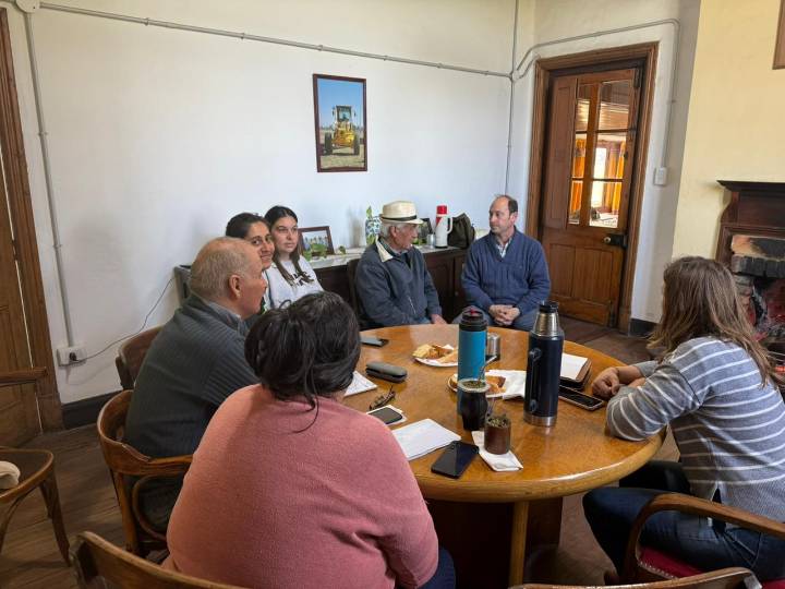Caminos rurales | De Marcos y Rivas se reunieron con Irigoitía en San Enrique